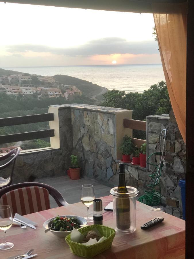 Sardegna-Ferienwohnung Mit Emotionale Meeres Blick Torre dei Corsari Bagian luar foto