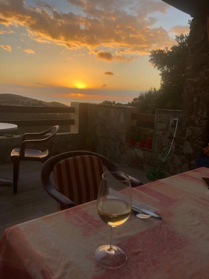 Sardegna-Ferienwohnung Mit Emotionale Meeres Blick Torre dei Corsari Bagian luar foto