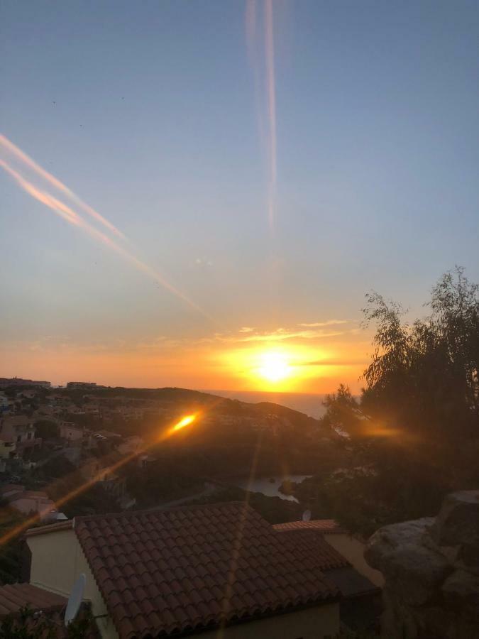 Sardegna-Ferienwohnung Mit Emotionale Meeres Blick Torre dei Corsari Bagian luar foto